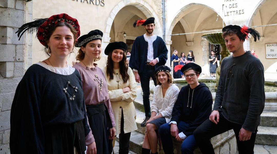 Le déroulement d’adhésion dans le clan des faluchards